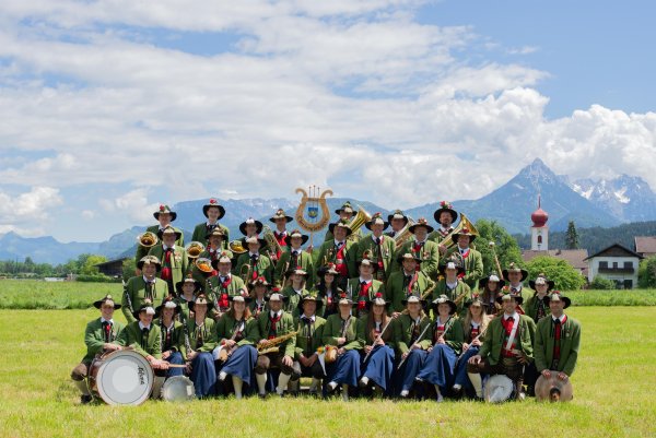 Musikkapelle Oberlangkampfen